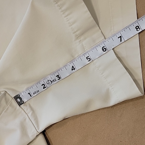 Gap Size 6 Khaki 6" Inseam Shorts, Gently Used Condition - Picture 7 of 10